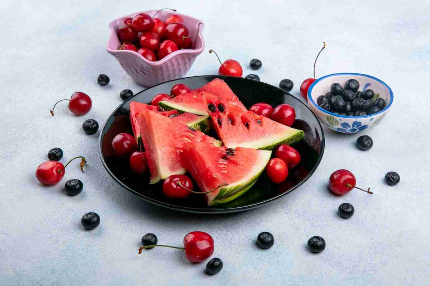 7 Best Low-Carb Fruits for a Healthy Diet