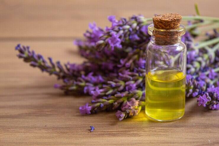 Top Essential Oils for Glowing, Radiant Skin