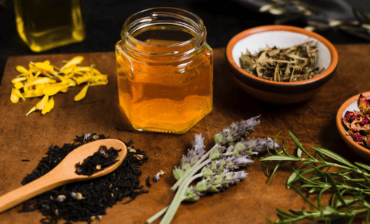 5 Natural Remedies for Clear Skin